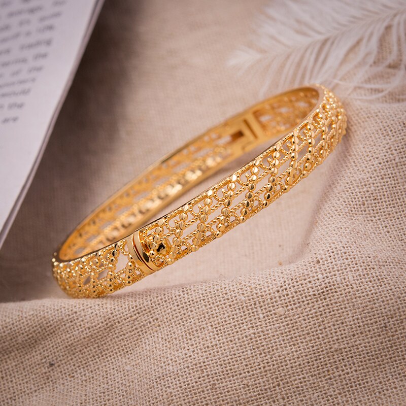 4Stck FashionAfrica Vereinigten Staaten Gold Farbe Dubai Armreif Armbänder Für Frauen Männer Einfache Gold Farbe Armreifen Charme Braut Schmuck