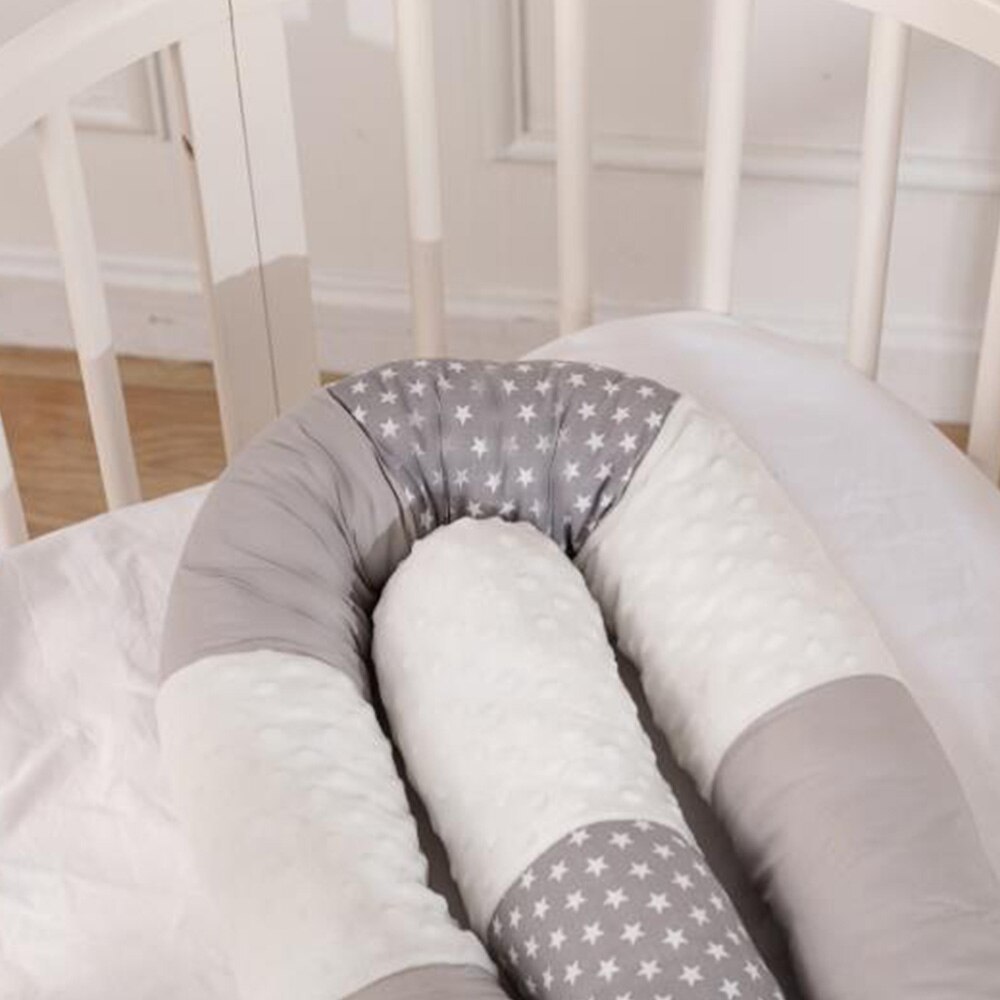 Cama de bebê Crib Bumper Seguro Longo Retalhos de Algodão Travesseiro Anti-collishion Almofada Sono Proteger Recém-nascidos Berço Infantil Room Decor