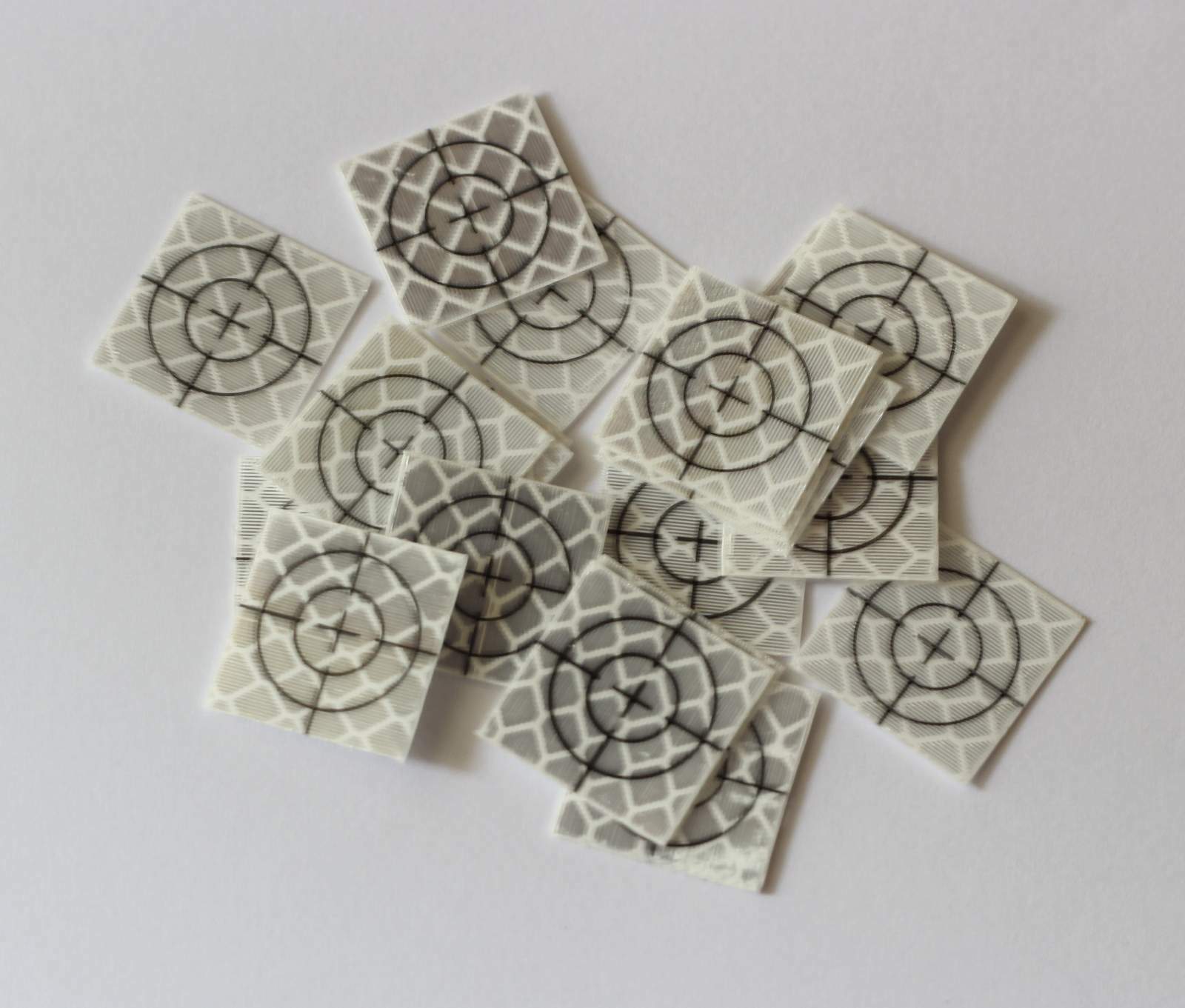 100pcs Reflector Sheet 20 x 20mm Reflective tape target