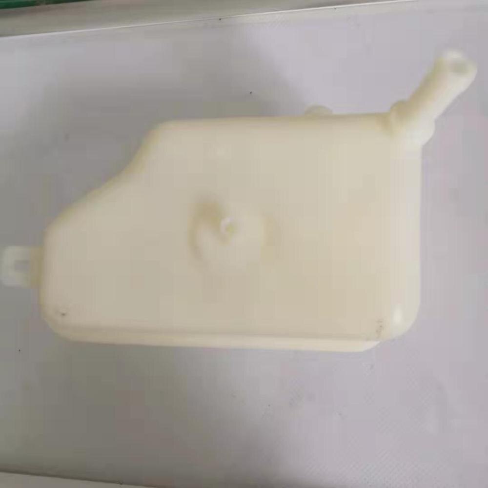 Radiator Resevior Radiator Expansion Tank For Chery M11 OEM: M11-1311110BJ