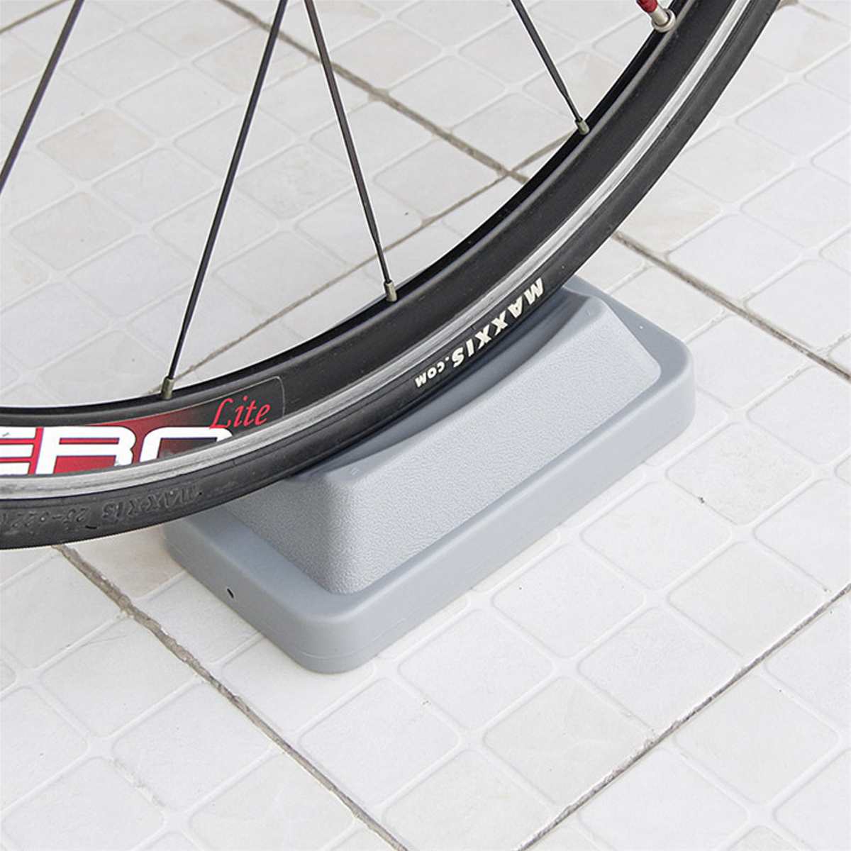 Roller Bicycle Training Front Wheel Stand Indoor Exercise Bike Roller Trainer Pad Booster Accessories MTB Home Cycling