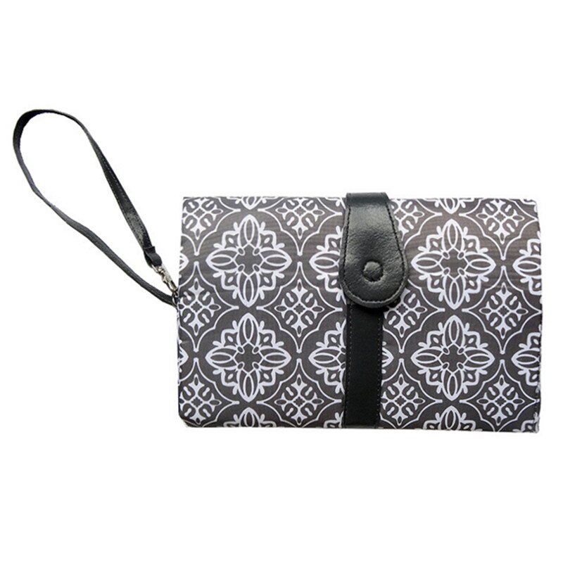 Vandtæt bærbar ble puslepude rejse pusleplads clutch babypleje produkter hænger klapvogn baby ble puslemåtte: Grå blomster
