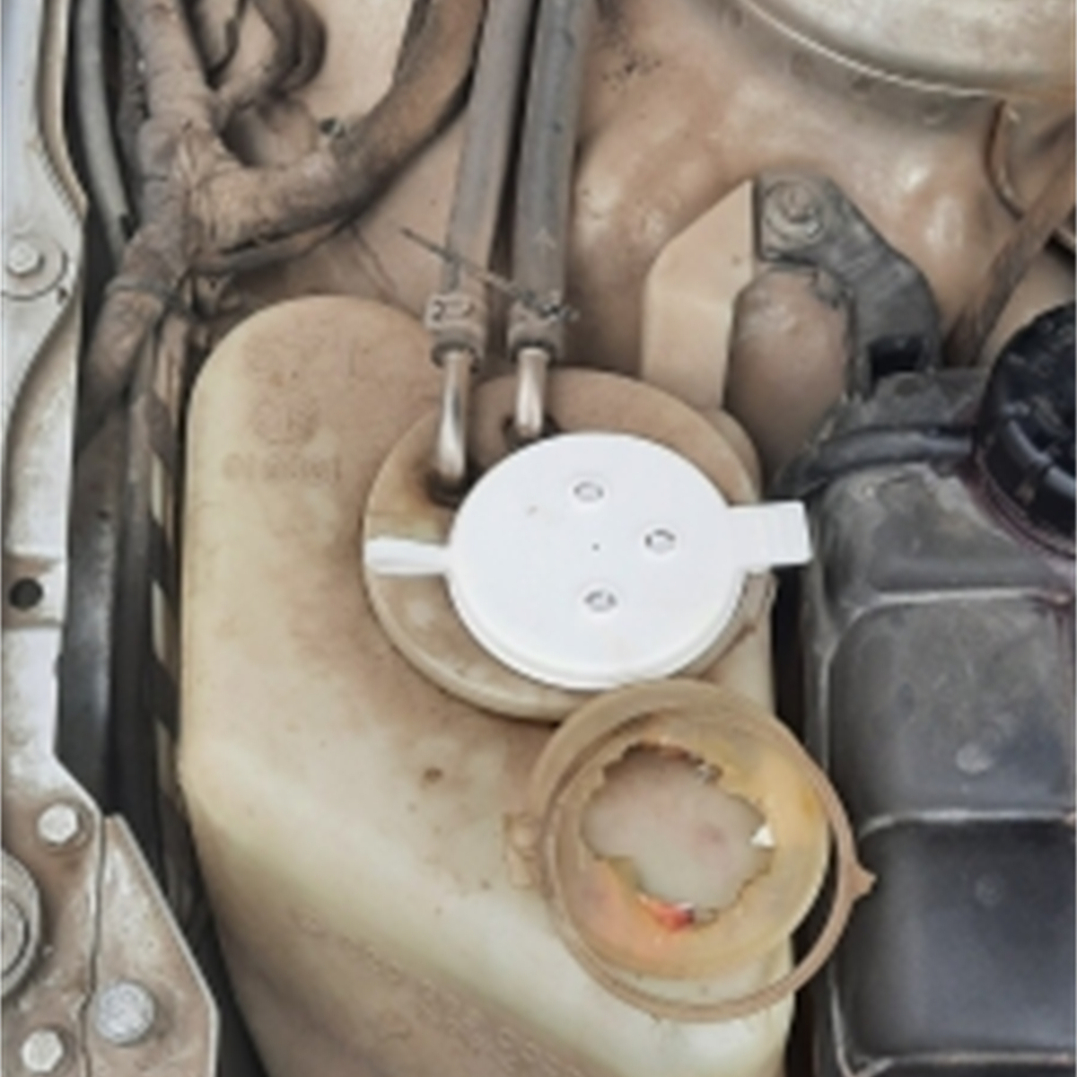 A 1248690072 Tapa del tanque del depósito de líquido limpiaparabrisas del coche A 1718690108 Para Mercedes-Benz W169 W220 W221 W636 W204 W166