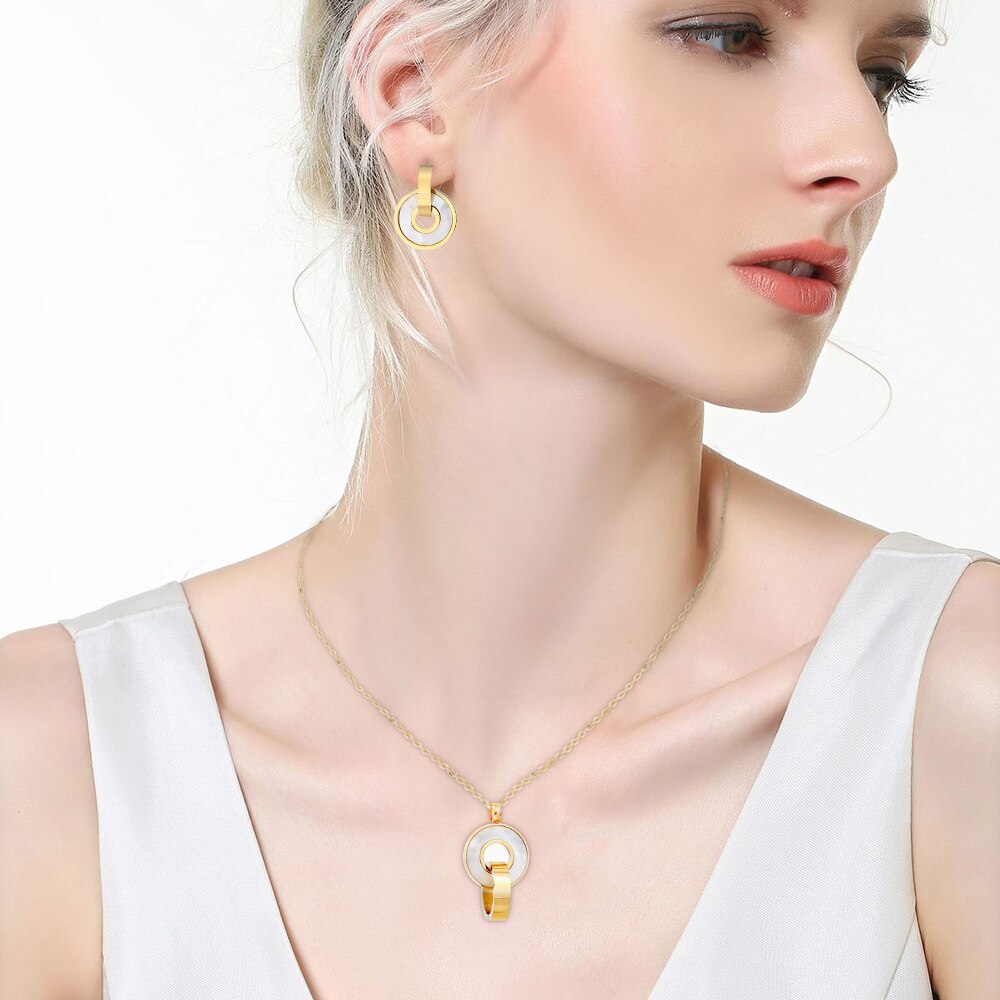 Mode-sieraden Sets Goud Kleur Rvs Shell Hanger Ketting Oorbellen Accessoire Voor Vrouwen Wedding Party