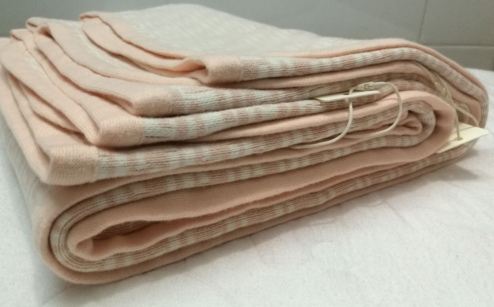 Nova primavera outono marca de moda crianças carta estilo cobertores do bebê duplo jacquard ar condicionado malha algodão menino menina cobertor: F Pink 02