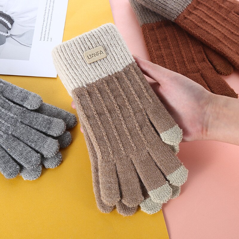 Wecute Vrouwen Herfst En Winter Warm Handschoenen Touch Screen Handschoenen Plus Fluwelen Imiteren Alpaca Outdoor Riding Winddicht Zachte