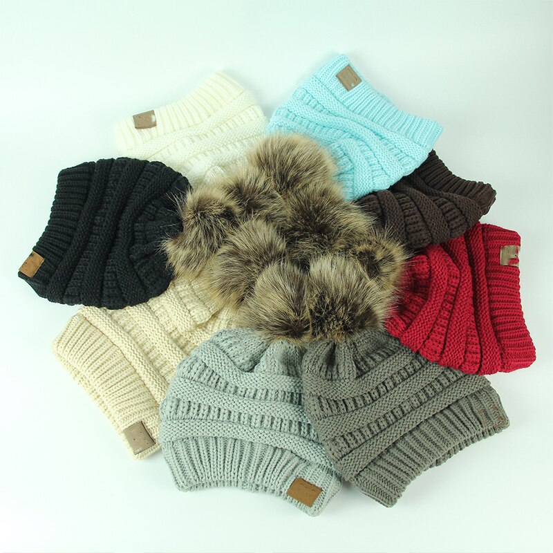 Femmes hiver tricot Slouchy bonnet chapeau crâne casquette de Ski fausse fourrure Pom Pom chapeaux pour les femmes