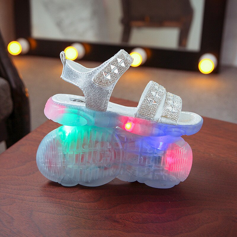 Summer Children's LED Light Up Shoes Soft Sole Boys and Girls Princess Crystal Shoes Sandals Kids Shoes GSS29