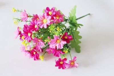 Artificial Flower Bouquet, Preserved Silk Daisy, for Indoor and Outdoor Decoration, Home and Office, 28 Heads, 1 pc: Rose Red