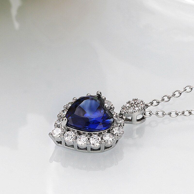 Huitan Blauw Hart Hanger Ketting Voor Vrouwen Delicate Wedding Anniversary Liefde Vrouwelijke Trendy Party Sieraden Nieuw Item