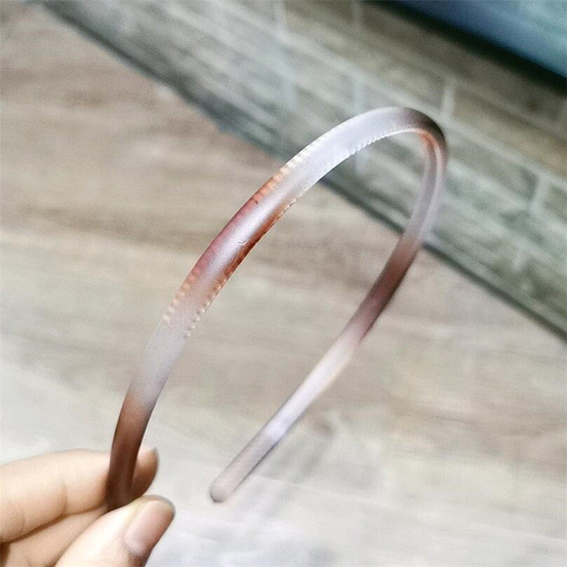 Frauen Klassische Schwarz Braun Kunststoff Stirnbänder Dünnen Klar matt Helle Farbe Haarbänder Nicht-Unterhose Haar Band Für Höhle Täglichen Verschleiß: verrotten