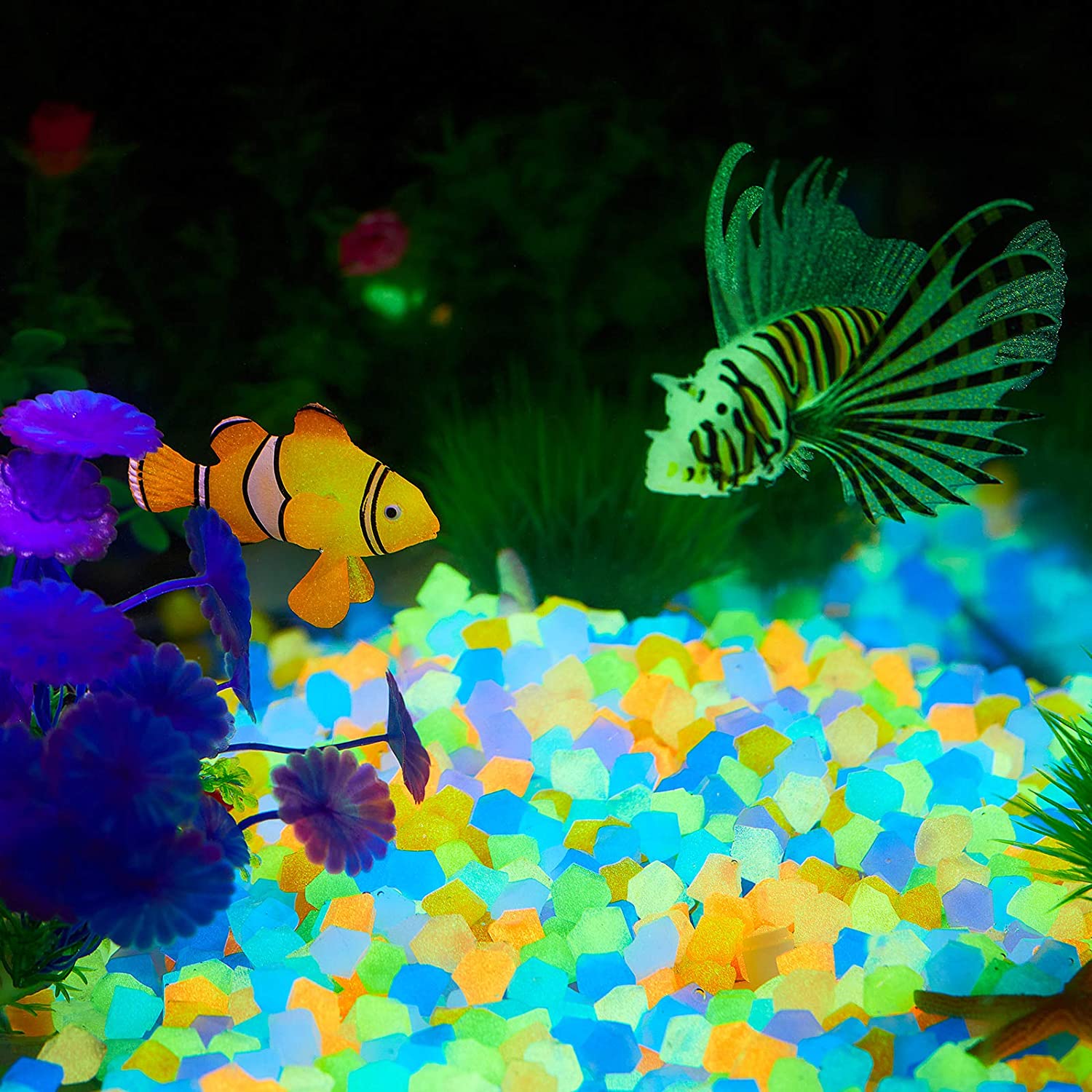 300pcs Fish Tank Decorations Rocks Garden Ornaments Glow Stone Dark Aquarium Stones Garden Walkways Decorations