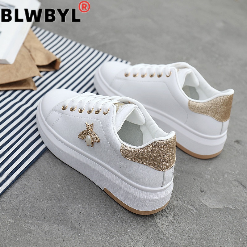 Casual Schoenen Vrouwen Sneakers Ademend Pu Leer Platform Vrouwen Witte Schoenen Zachte Footwears Strass Tenis Feminino