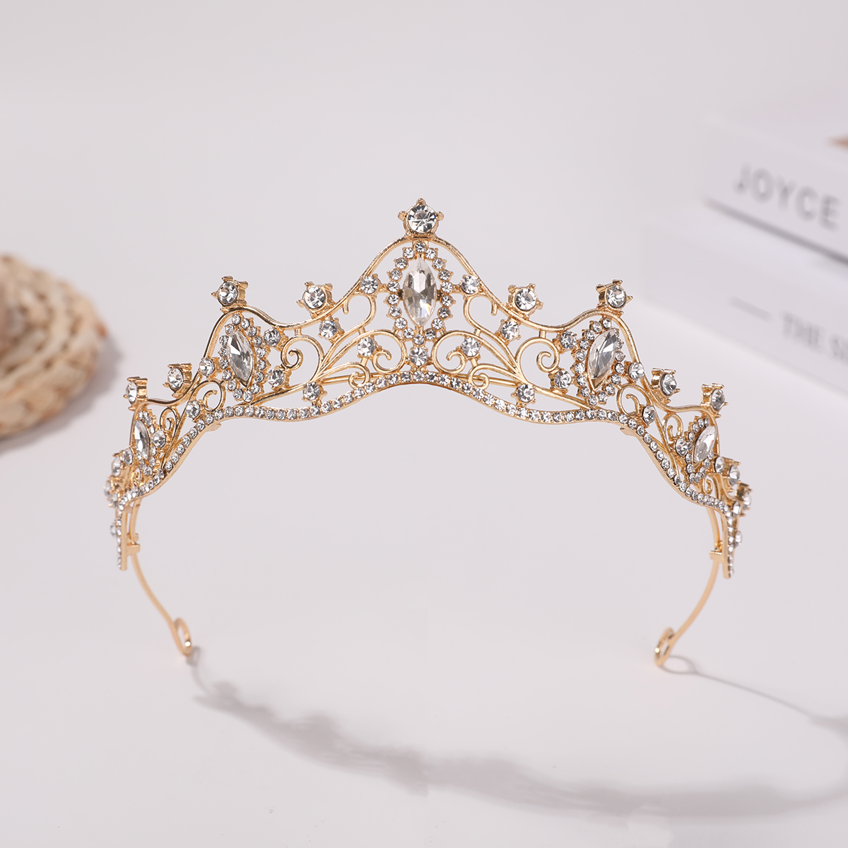 Tiara de cumpleaños para niña, accesorios para el cabello de boda, vestido de novia simple coreano, accesorios de tiara de rendimiento para niños.: Oro