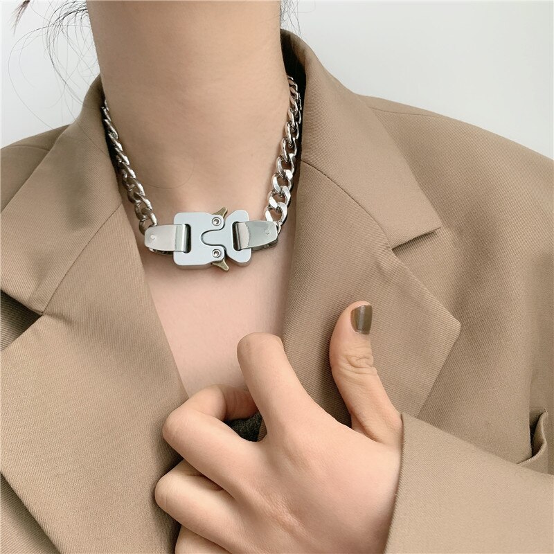 Hangzhi Fashionable Metal Lock Buckle Necklace Hip-hop Acrylic Frosted Transparent Cuban Chain Accessory for Couples