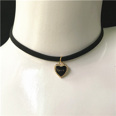 Gargantilla gótica Retro, Collar Punk de terciopelo negro para mujer, Collar con colgante de Cruz corta, joyería, bisutería, al por mayor: Latón Plateado