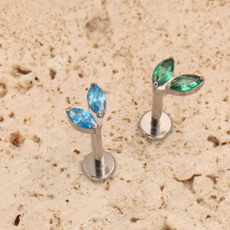 ASTM F136 Piercing de titanio individual pequeño Marquesa CZ rosca interna parte posterior plana Labret Helix Tragus Piercing Labret perforado