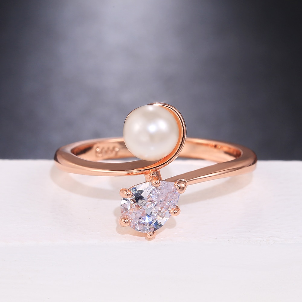 Huitan Romantic Novel Women Ring Rose Gold Color Fine Pearl Bright Pear Cubic Zirconia Party Gorgeous Wedding Jewelry