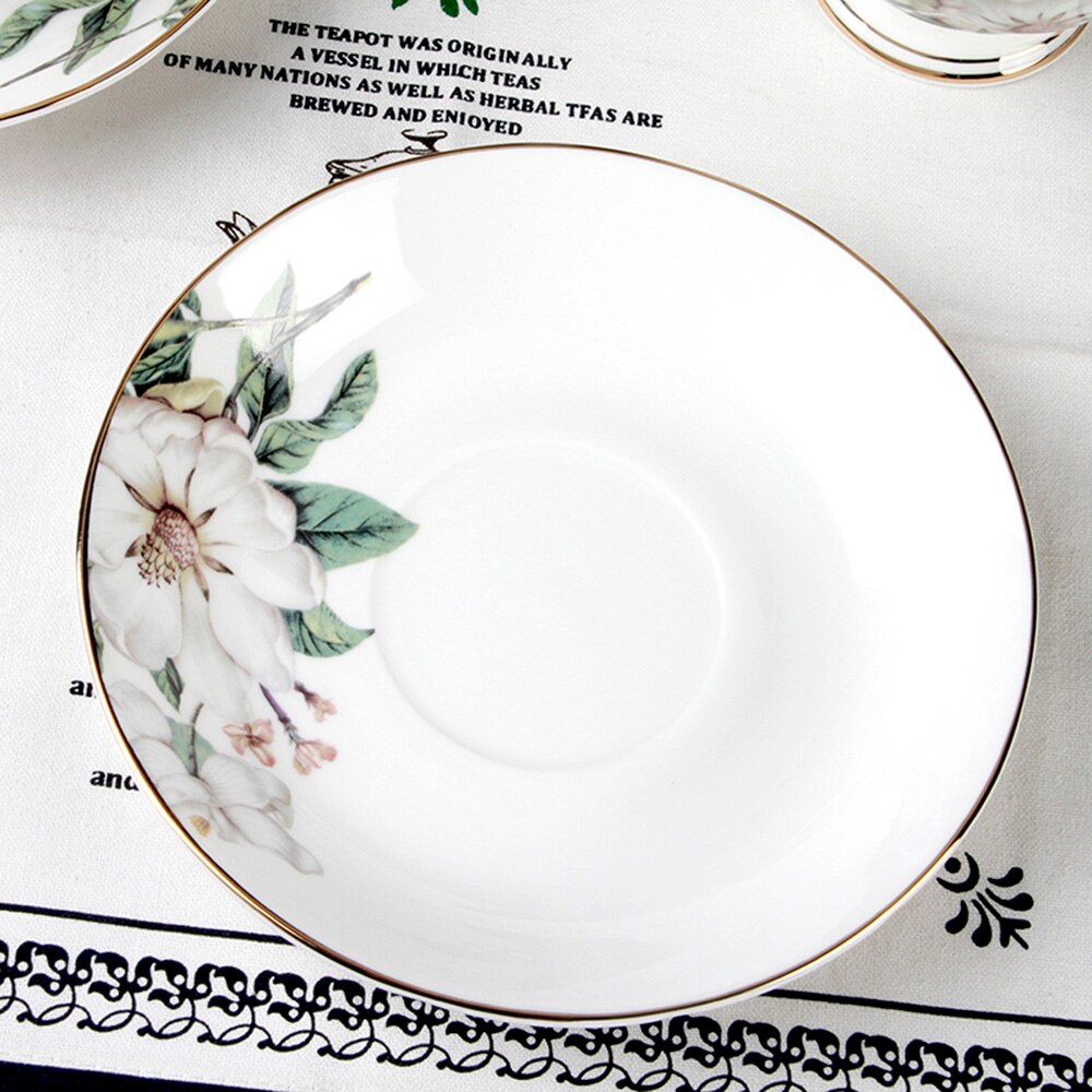 Royal Style Golden Top Grade Bone China Coffee Cup European Tea Cup Set And Saucer Afternoon Tea Teacup Nice BB95