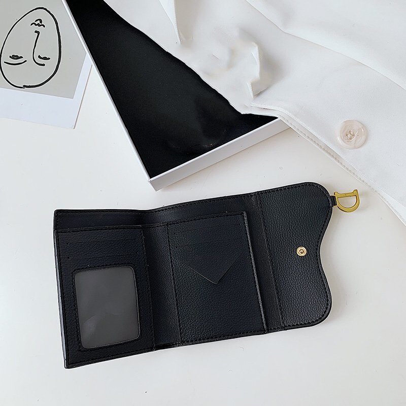 D world Wallet: D World Wallet