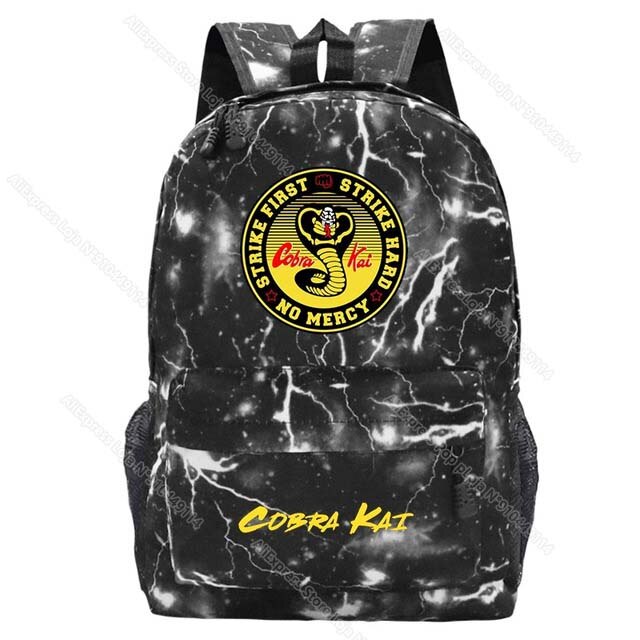 Mochila escolar de nailon con de Cobra Kai para niños y niñas, morral escolar con de Cobra Kai