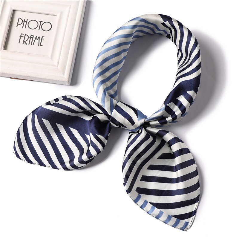 Silkeskjerf firkantet dame hår tørkle sjal og omslag kvinner skjerf liten størrelse kontor kvinne print hals foulard: Fj70 marineblå