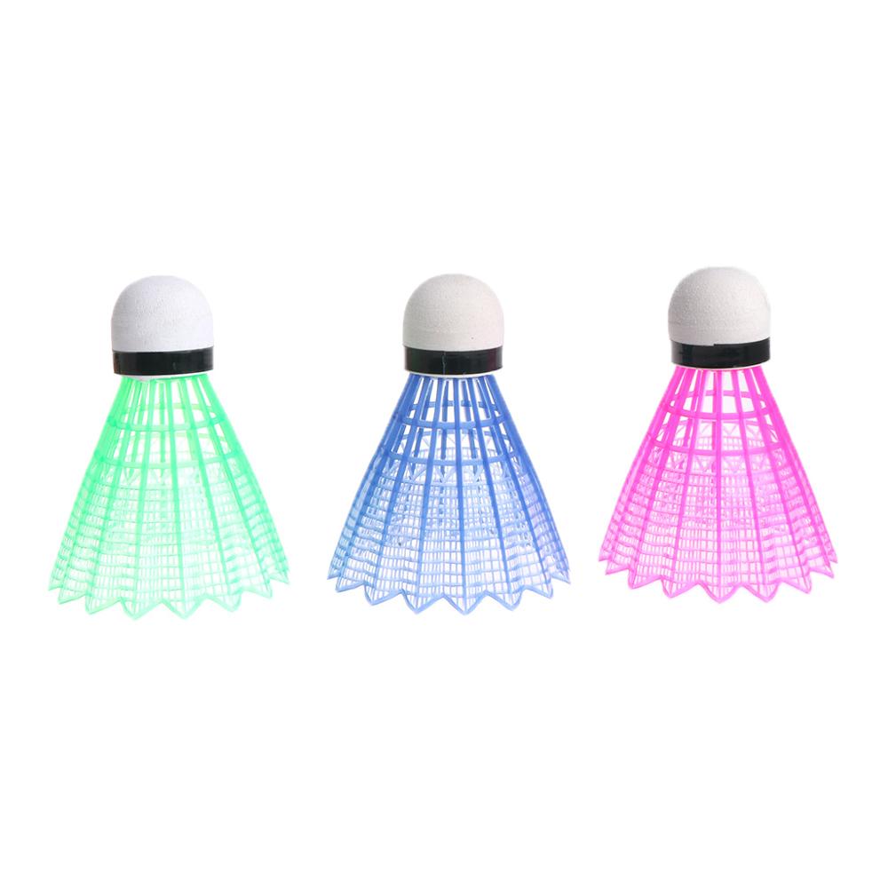 3 st led glödande ljus upp plast badminton bollar färgglada belysning bollar