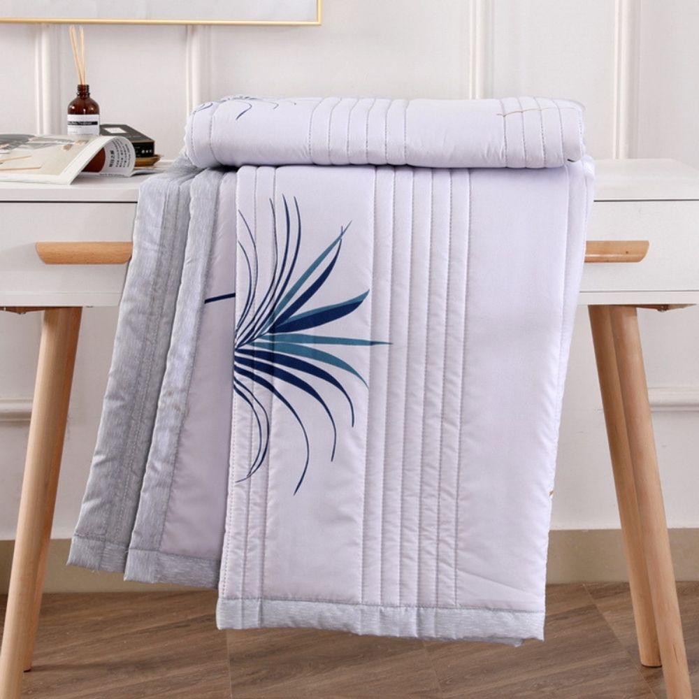 ADOREHOUSE Summer Quilt Air Condition Comforter Thin Double-Sided Print Bedspread Washable Comforter Breathable Quilt Blanket: 200x230cm / Style D