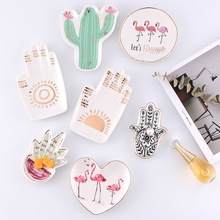 Liten hamsa sun hand flamingo kaktus ananas krona keramisk tallrik tallrik dekorativa smycken prydnad maträtt halsband förvaringsbricka