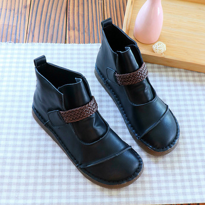 Botas planas de mujer Retro Sen botas cortas de otoño e invierno nuevas cómodas botas Martin Harajuku literarias y desnudas botas individuales: Black / 5