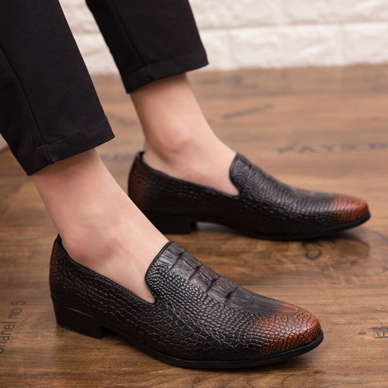Høst chelsea boots menn casual menn sko britiske mannlige ankelstøvletter komfortable vanntette flate sko menn