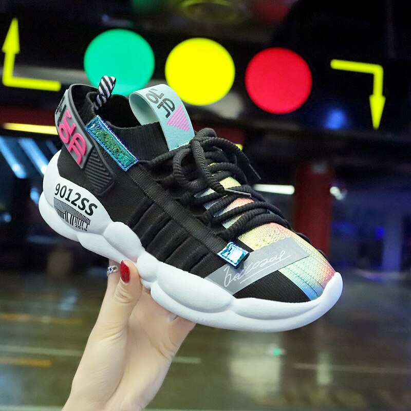 neue Stilvolle Frau Laufschuhe Zunehmende 4CM eins Hohe Ferse Turnschuhe Frauen Höer Plattform Atmungsaktive Sport gehen Mädchen: Schwarz / 38