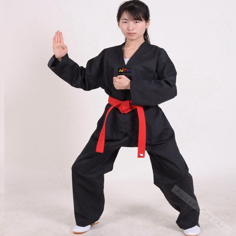 Sort rød taekwondo uniform gi wtf dobok 7.5 oz.  elastisk løbegang medium vægt uniform: Sort / L
