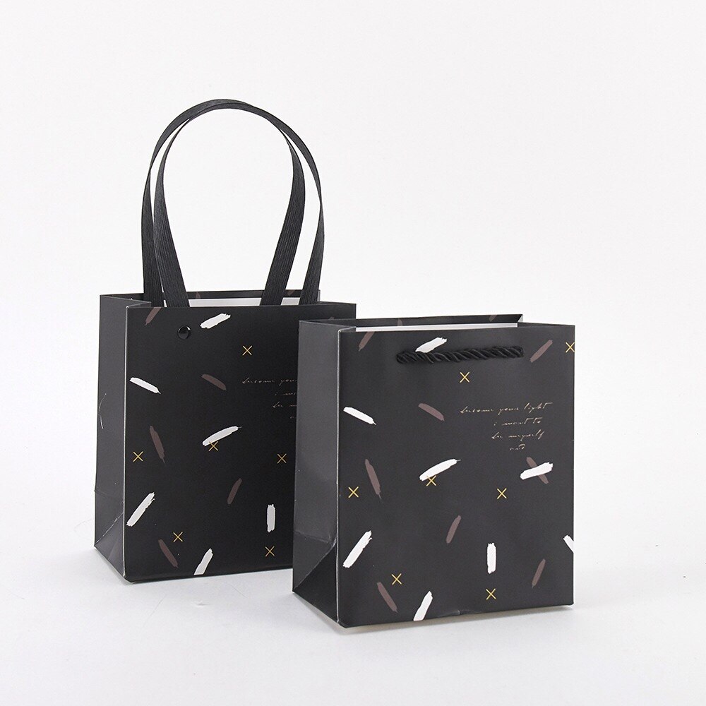 6 Stk/pak Cartoon Papieren Zakken Kraft Voor Festival Met Handvat: Black / 14x15cm