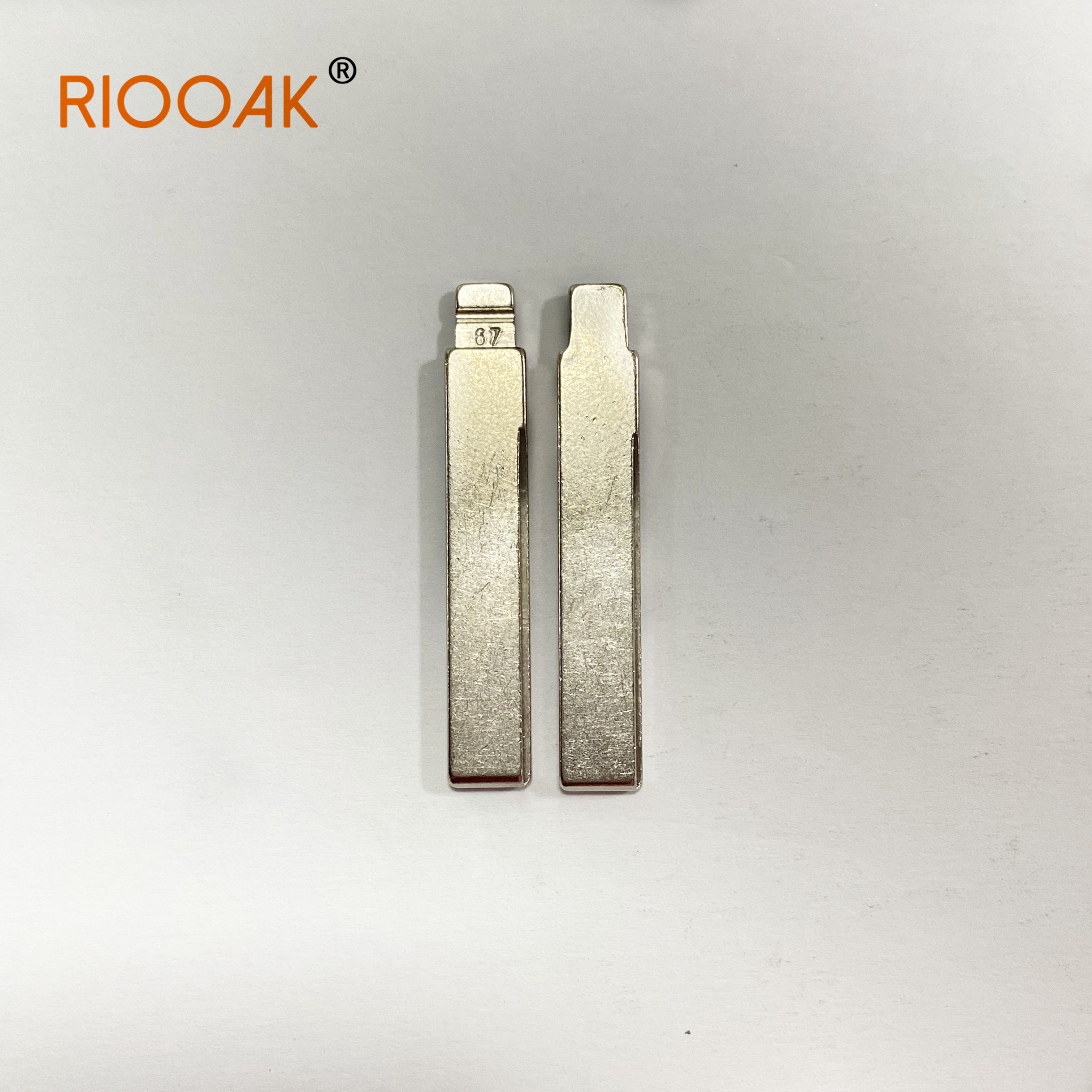 RIOOAK HU92 67 # lama chiave remota per BMW CAS3/CAS4 E36 E39 E38 E63 E83 E53 F10 F20 F30 1 2 3 5 7 serie X5 X6 NO.67 chiave vuota