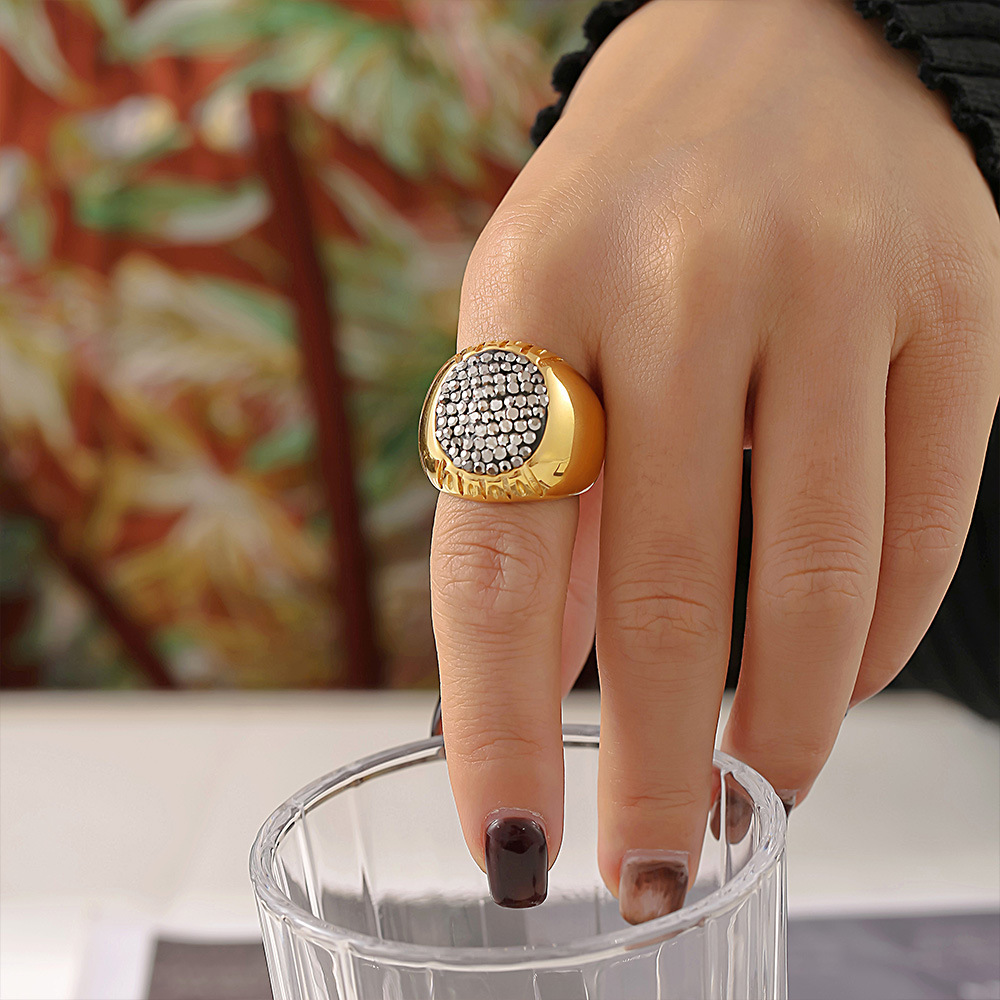 Anillos hermosos de diamantes de imitación brillantes de lujo para mujer, anillo de acero inoxidable resistente al agua chapado en oro, de joyería para dedo exagerado