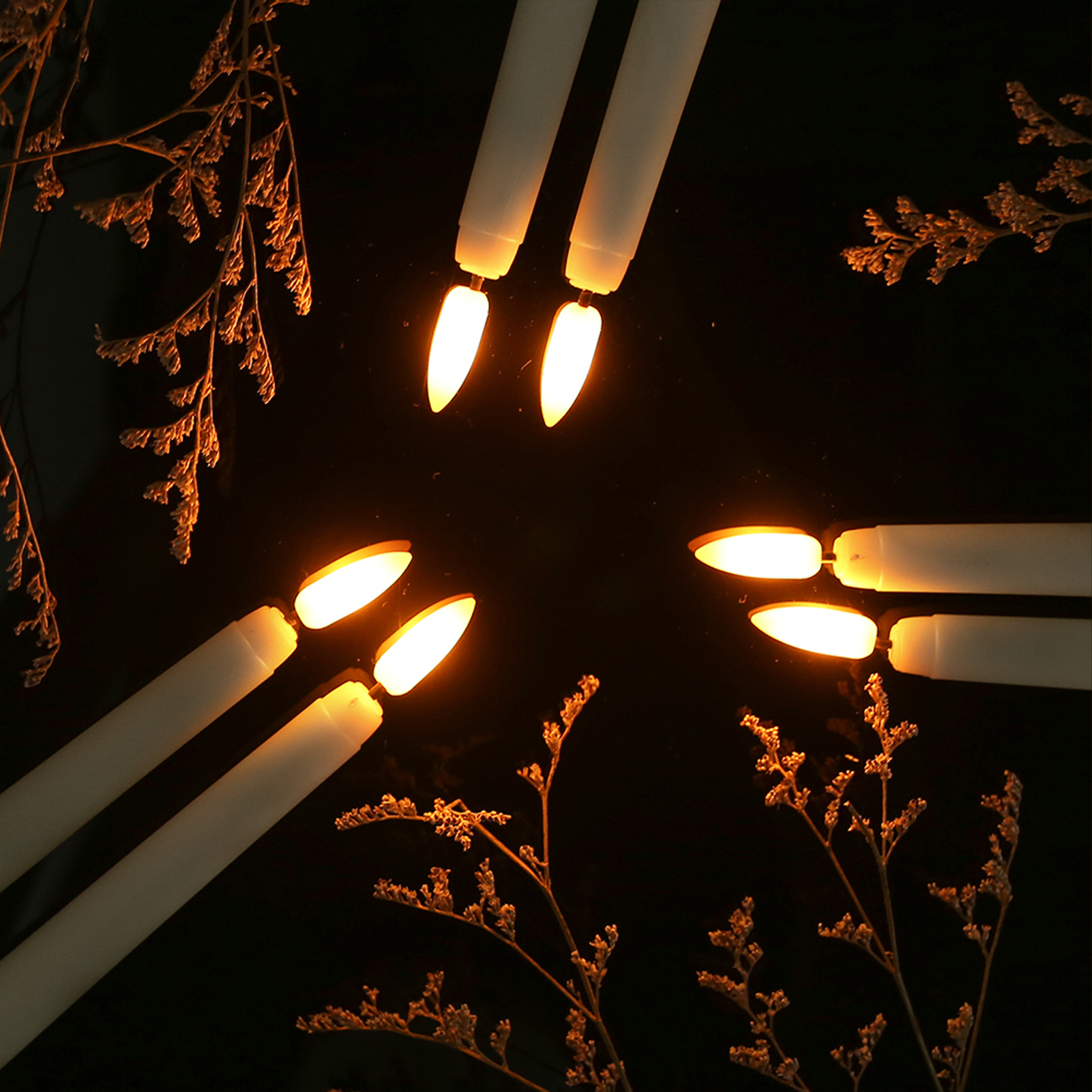 Velas cónicas LED sin llama, 12/24 Uds., parpadeantes con control remoto, candelabros de marfil con pilas de 11 ", decoración navideña para el hogar y la boda