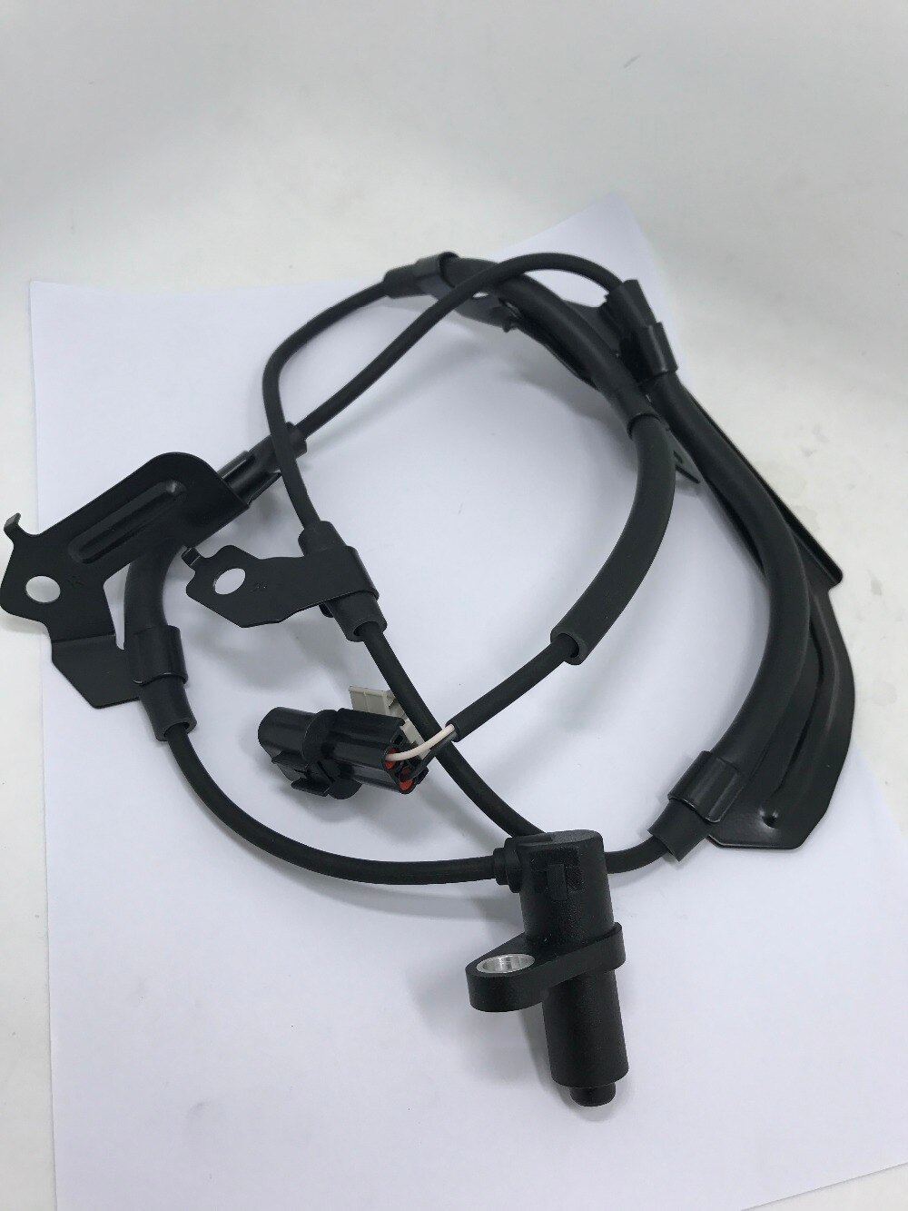 Przednia prawa koło czujnika ABS prędkość MN102574 dla Mitsubishi L200 Triton Pajero Montero sport pretendent szogun