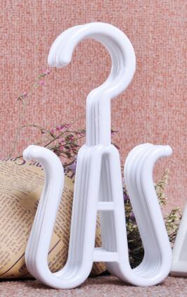 50pcs slipper hanger shoes supermarket sandal hook holder people cotton-padded shoe plastic hook hanger: 4011 White