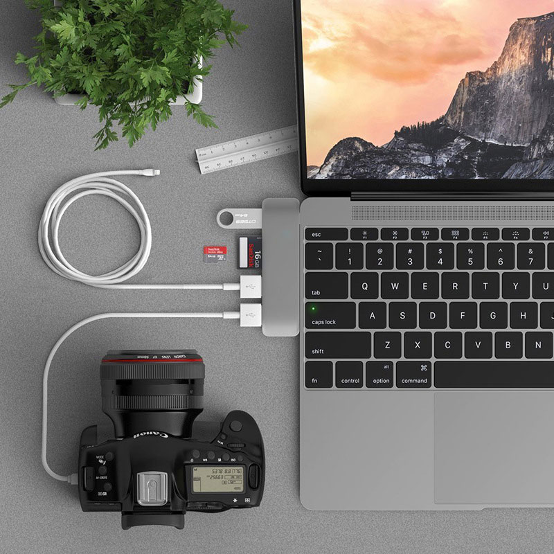 Easya 5- i -1 thunderbolt 3 adapter usb type c hub dock dongle med tf sd kortlæser usb 3.0 til macbook pro/air usb-c