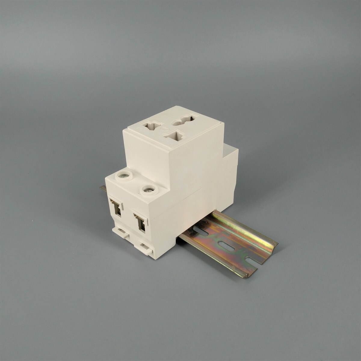 AC30 3 Pin Plug 35mm Din Rail Mount Modular socket 10-16A 250V