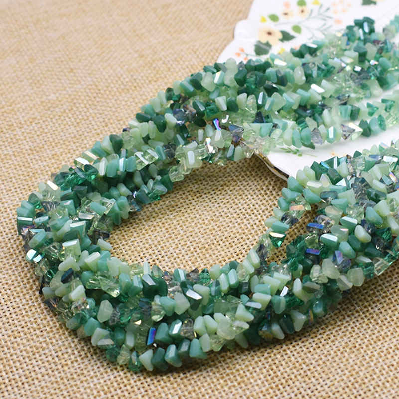 6mm blandede farver facetslebne trekantede glasperler løse spacer glasperler til smykkefremstilling af øreringe gør-det-selv: Orange