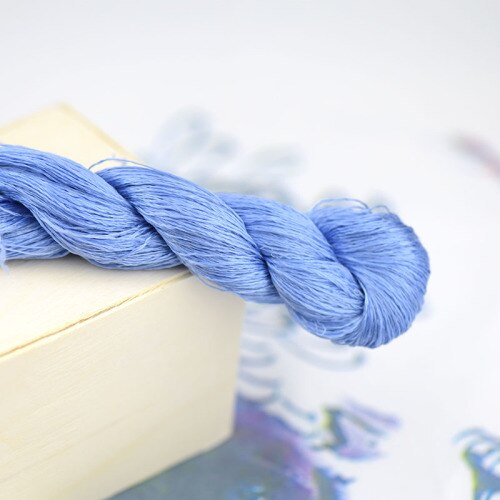 1 väri 400m suzhou kirjonta 100%  luonnonsilkki brodeerattu lanka silkki tee itse silkkisävyinen kirkas väriviiva keskiyönsininen: Ei . 5