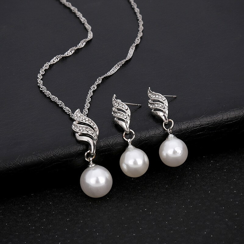 Fashionable simple pearl inlaid rhinestone earrings twist pendant necklace jewelry set bride wedding jewelry party: silver