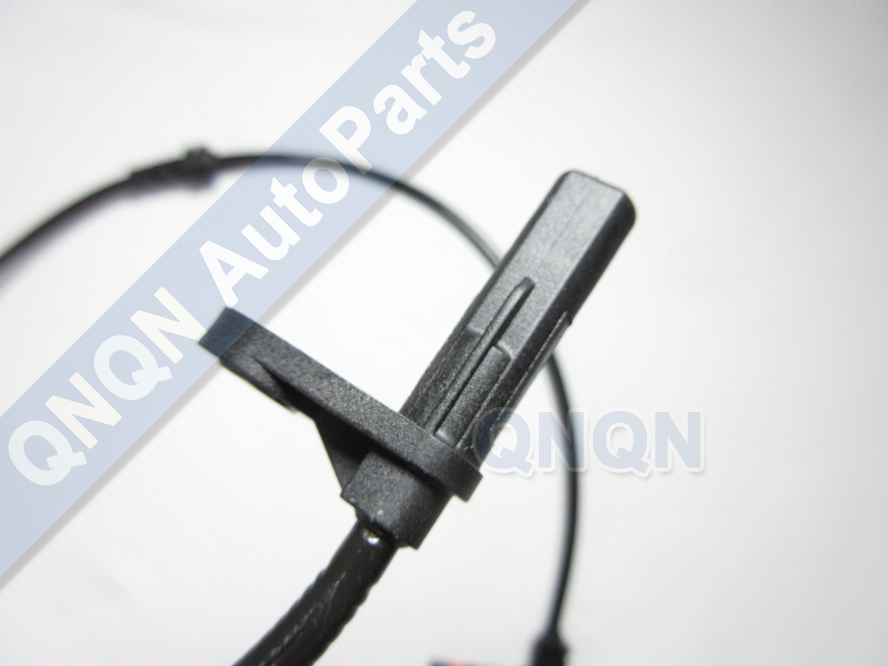 QNQN Wheel Speed Sensor ABS Sensor for Mercedes-Benz W204 C-Classe Roue Avant A2049052905