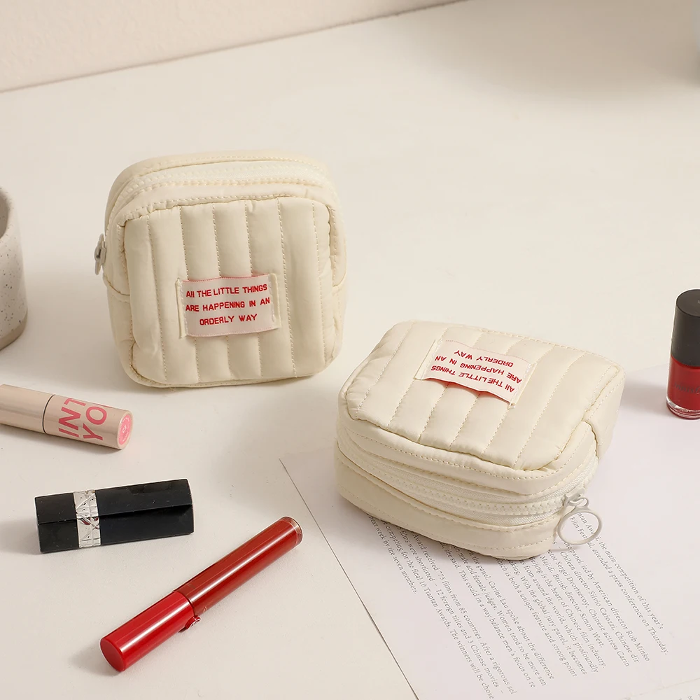 Koreańska mini urocza kwadratowa kosmetyczka damska przenośne słuchawki szminka podpaski higieniczne etui do przechowywania małe torby do makijażu na zamek błyskawiczny