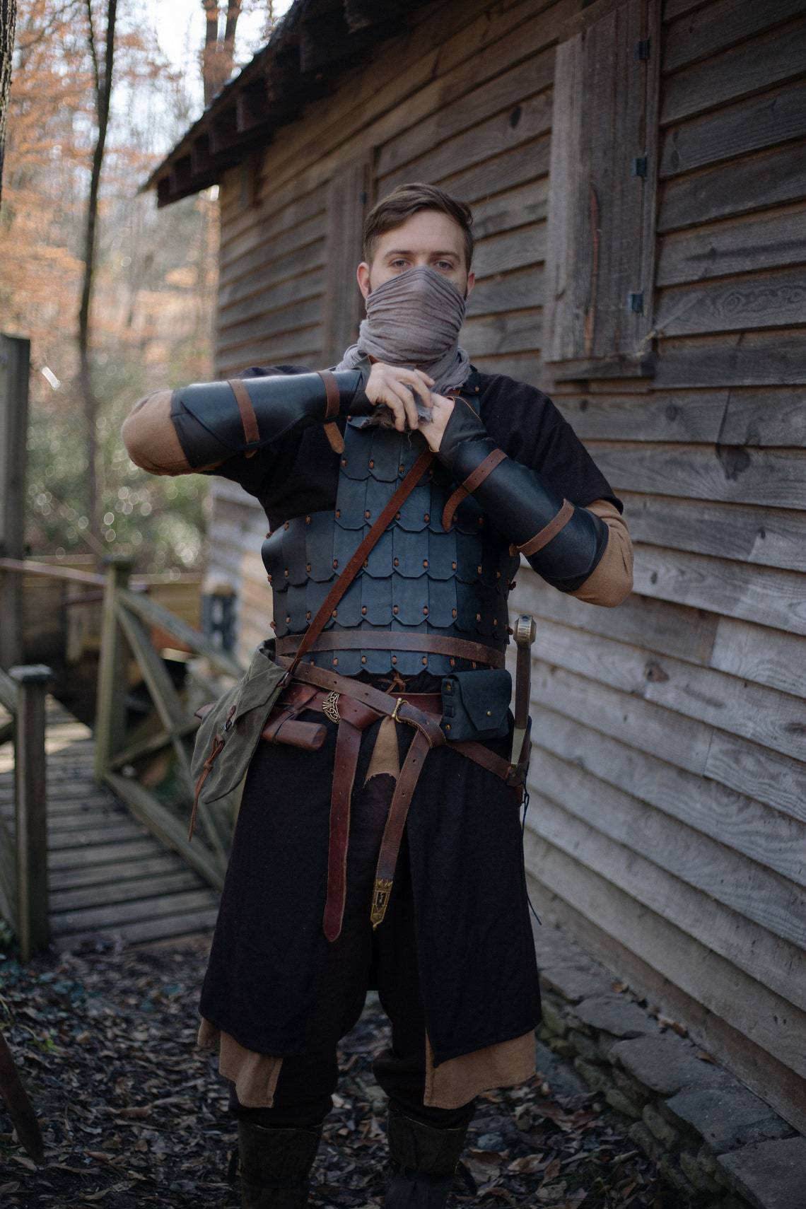 Túnica medieval de lino para hombre, sobretodo de basura, disfraz de tabardo de guerrero de Halloween para adulto: XXXL / Negro