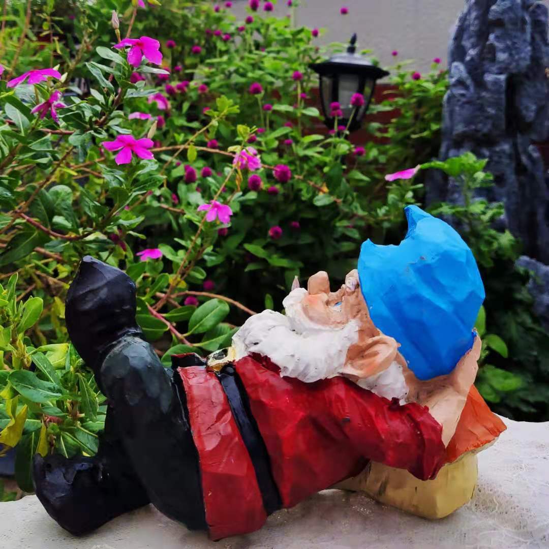 Cappello blu da giardino abito rosso sdraiato babbo natale accessori in resina regalo di natale cortile balcone scultura decorazione artigianato