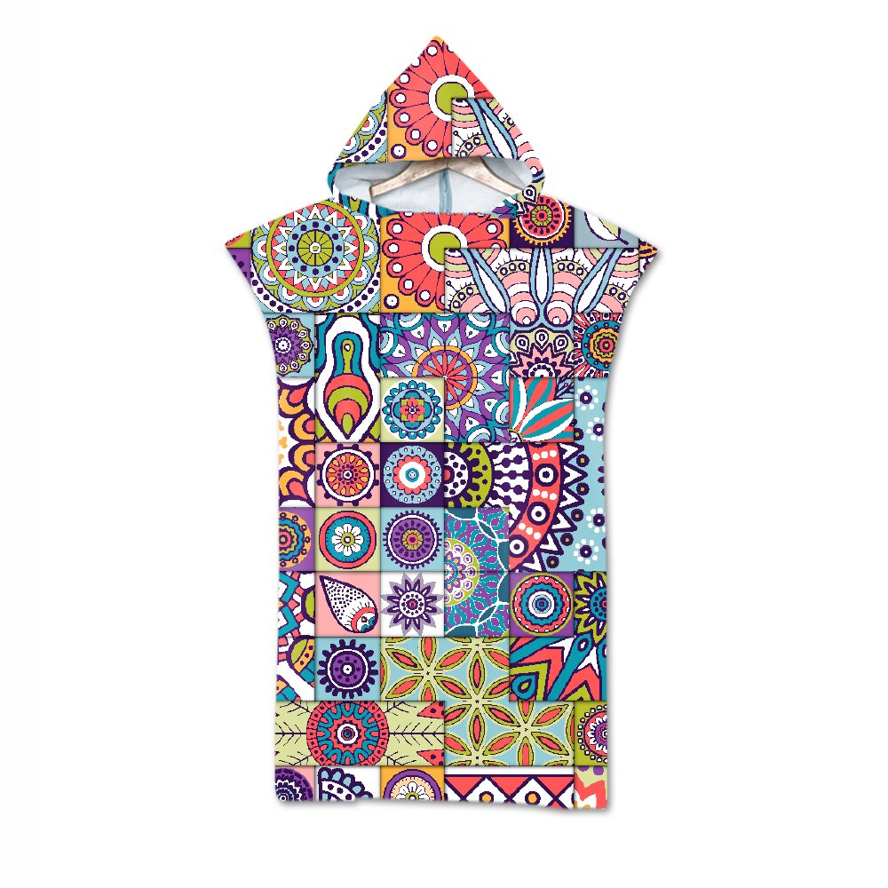 Geometric graffiti totem Adult Bath Towels Beach Towel Changing Hooded Swimming Pool Gym Fitness Bath Towels Bathrobe Cloaks: 2