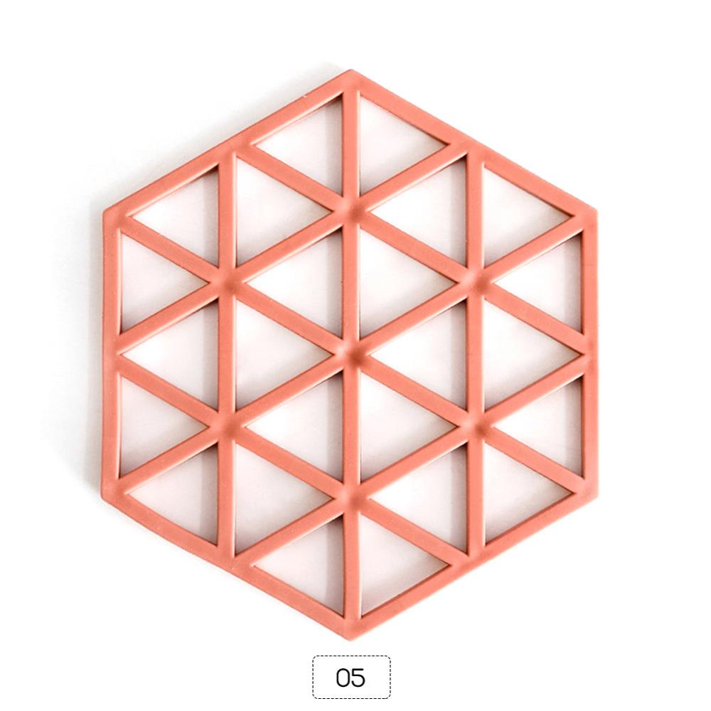 Chic Silicone Coaster Cup Hexagon Mats Pad Heat-insulated Bowl Placemat Home Decor Desktop Eco-friendly Japanese Simple 1PCS: B-Red 16-16